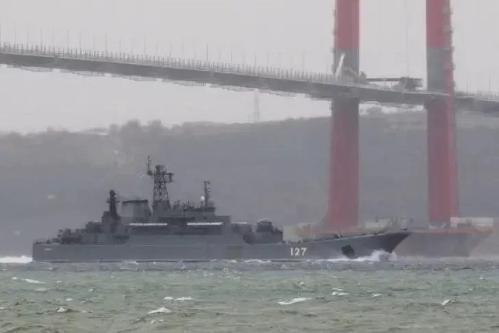En plena tensión por Ucrania, Rusia hace demostración de fuerza naval