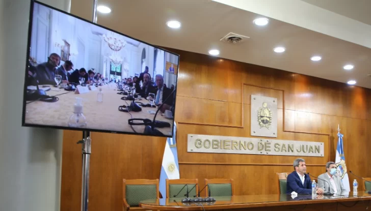 Uñac tentó a inversores rusos con la seguridad jurídica minera local