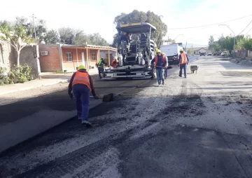 Vialidad apunta a asfaltar 5 mil cuadras municipales y afectadas por cloacas