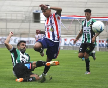 Peñarol se terminó complicando solo