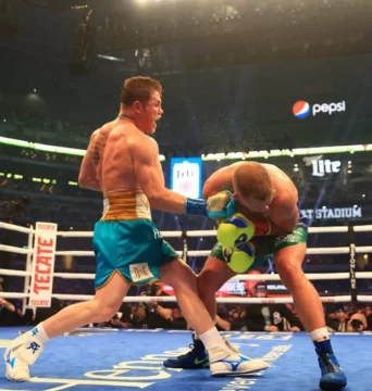 Canelo demostró su categoría