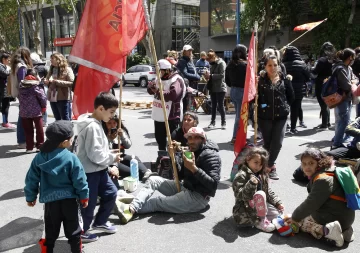 Piden comida en Mar del Plata