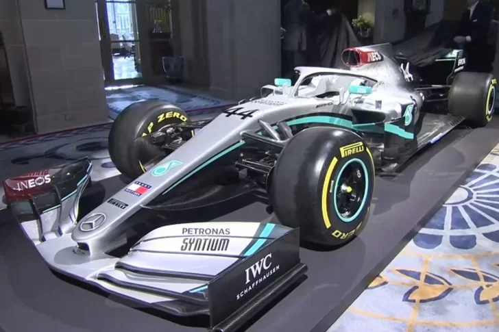 Mercedes hizo un adelanto del diseño de su nuevo F1