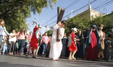 Este año, todos los niños interesados podrán participar del Vía Crucis infantil