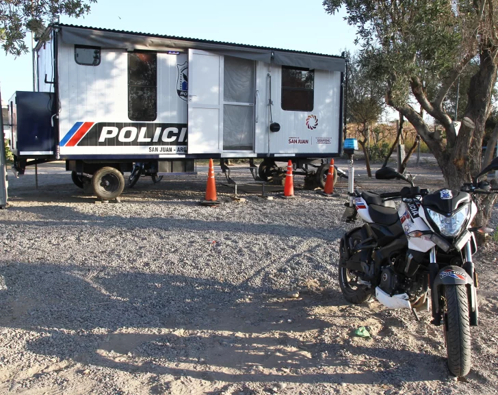 Suspenden a cuatro policías e investigan si dispararon con sus armas por diversión