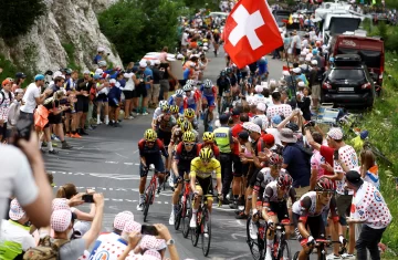 Jungels ganó la etapa alpina y todo sigue igual