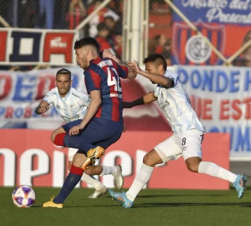 Atlético se subió a la cima con el punto