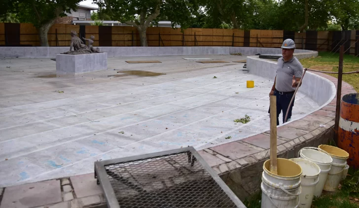 Impermeabilizan cuatro fuentes para frenar el derroche de agua por las filtraciones