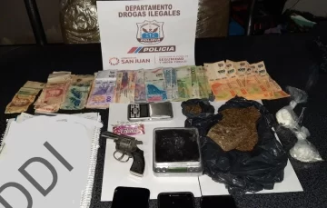 Cae narco con droga y un arma