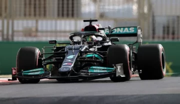 Hamilton y Verstappen, mano a mano