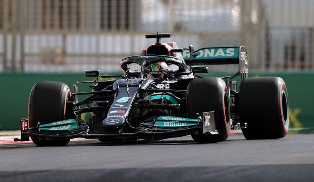 Hamilton y Verstappen, mano a mano