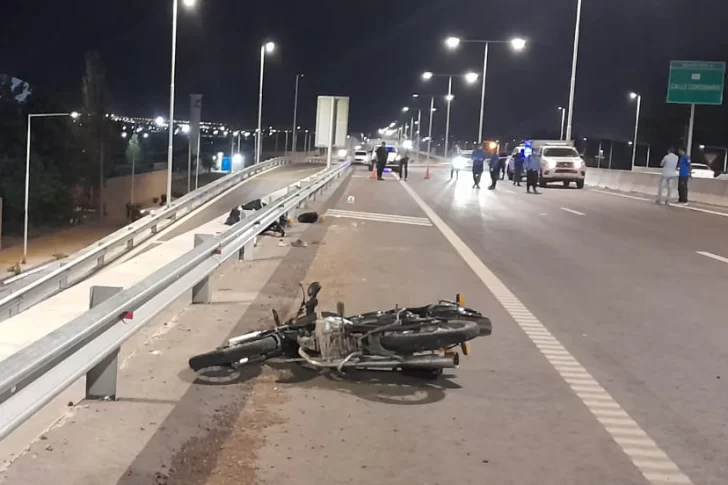 Volvía a casa tras una reunión con amigos y murió al chocar en la moto que conducía