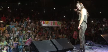 Karol Sevilla hizo delirar a 25 mil nenas