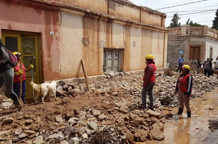 Anuncian demolición de 50 casas por el alud en Tilcara