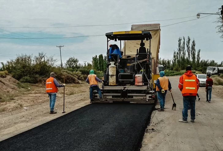 Gobierno costeará la pavimentación en tres departamentos en los que instalaron cloacas