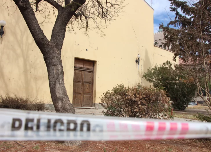 Santo Domingo: cambio de autoridades y desacuerdos frenan el arreglo de la iglesia