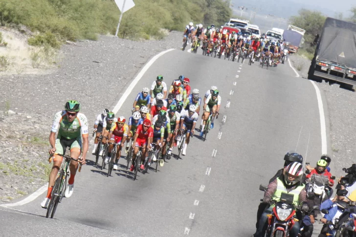 Richeze dominó la ida a Chepes