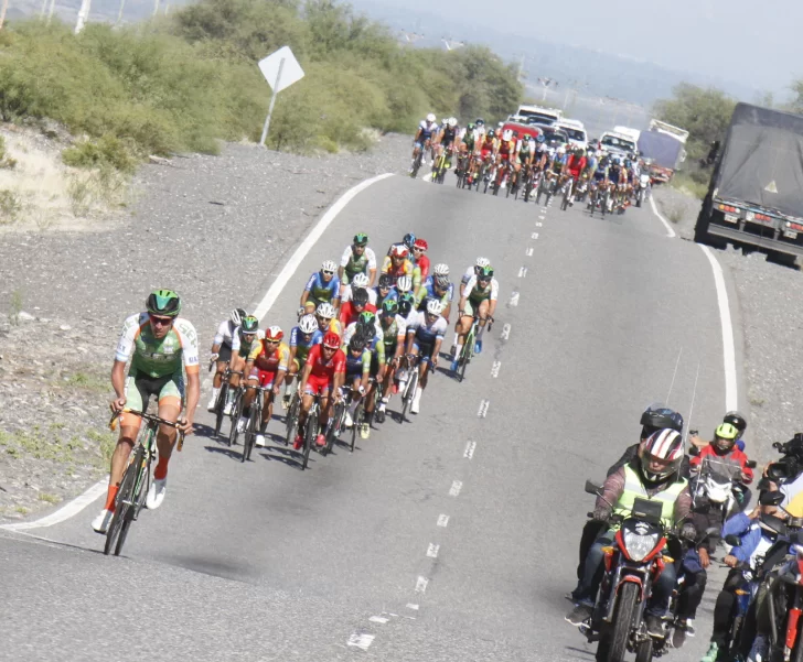 Richeze dominó la ida a Chepes