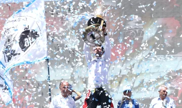 El campeón Urcera, en el grupo de los históricos que inauguró Copello