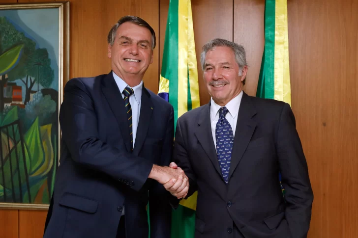 Bolsonaro propone reunirse con Alberto el 1 de marzo en Uruguay