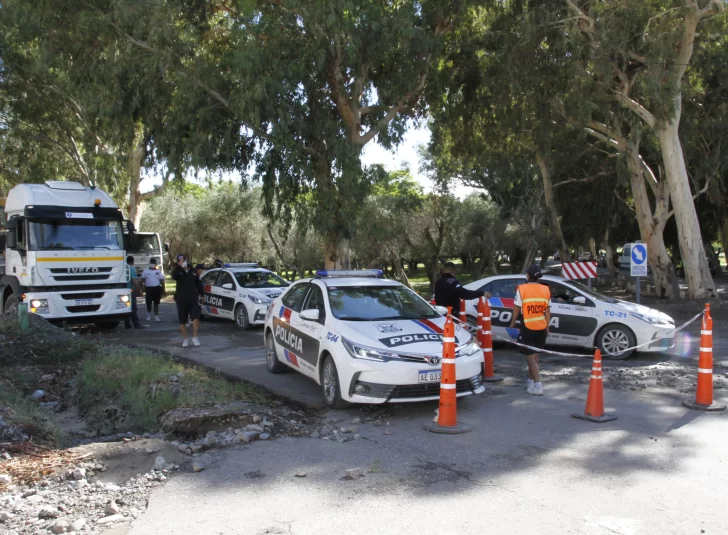 Las intensas lluvias generaron crecientes y complicaciones para el tránsito vehicular