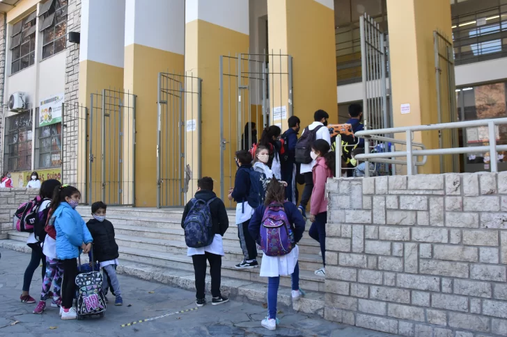 Esperan que suba la cantidad de chicos en el aula, porque sólo fue la mitad