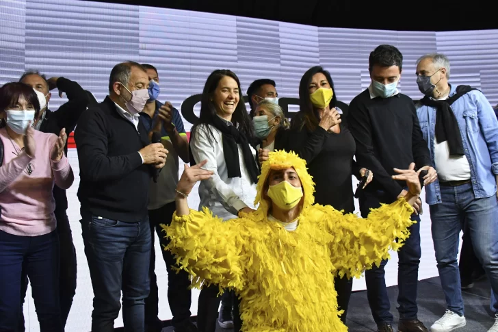 Batacazo de Juez en Córdoba  y Mendoza se aferra al cambio