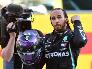 Hamilton, entre los choques