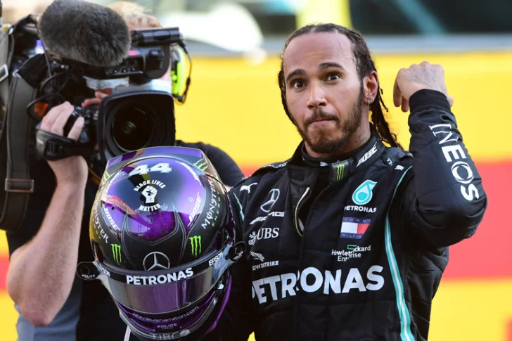 Hamilton, entre los choques