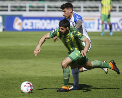 Aldosivi, en picada: 0-4 y vandalismo