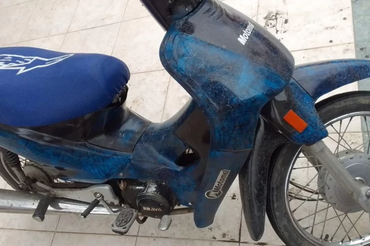 Policía le encargó a una colega que le mirara la moto, se la robaron igual