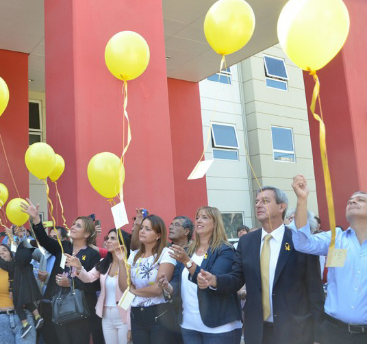 Día del Cáncer Infantil con una suelta de globos