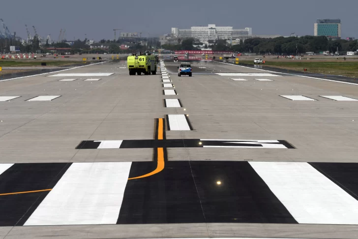 Desde hoy Aeroparque vuelve a operar con su pista más amplia