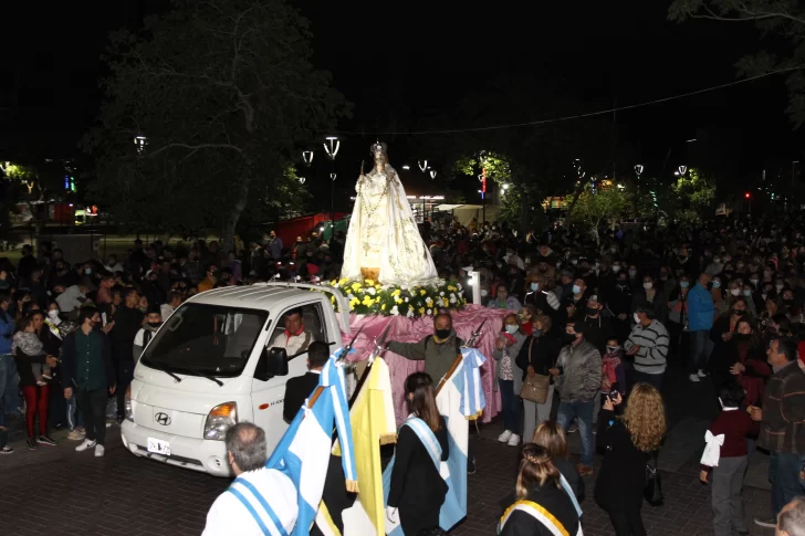 Con un recital de música cristiana y un Belén Viviente, venerarán a la Virgen