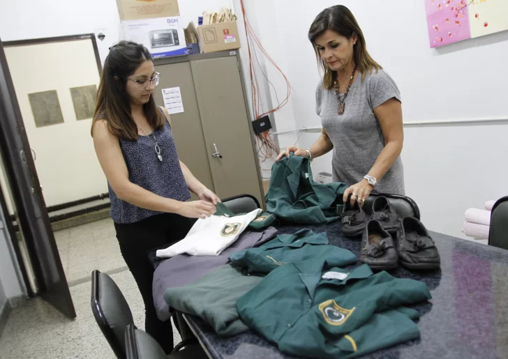 La escuela donde abrieron un ropero comunitario para ayudar a los alumnos