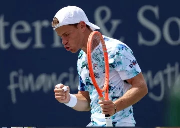 Schwartzman salvó la ropa