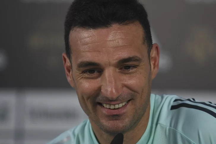 Scaloni habló sobre la teoría de que es un “viajero del tiempo”