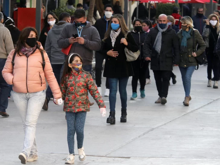 Caminatas sí, deportes no; vía libre para comercio, industrias y restoranes