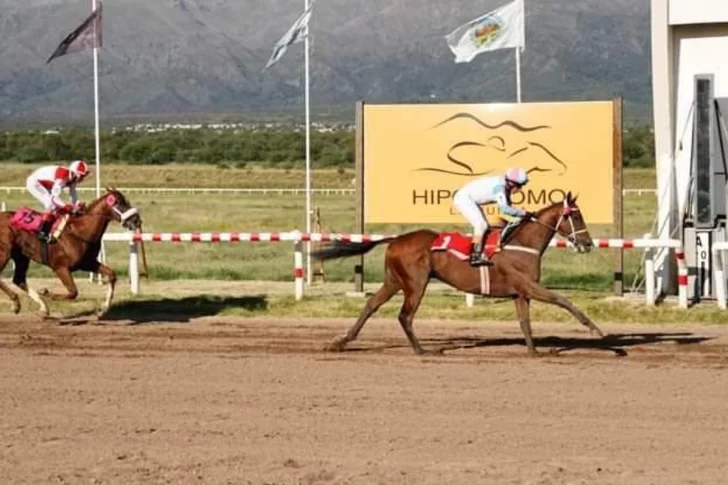 Elmaestrodelarte logró el póker de La Nona La Punta