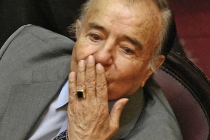 Buscan a los ladrones del anillo de oro del expresidente Carlos Menem