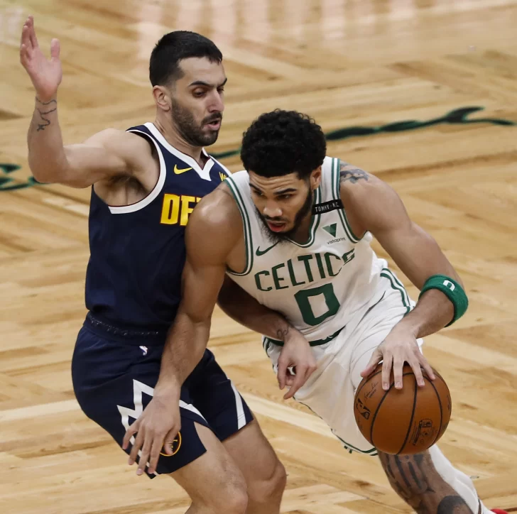 Campazzo jugó por primera vez como titular