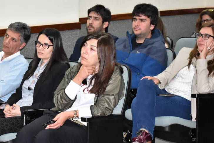 En lo discursivo, el giojismo habla de seguir en el bloque del PJ en Diputados