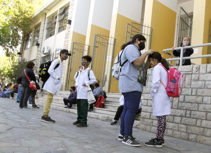 Tapaboca: Mendoza libera el uso dentro del aula, pero acá dicen que no es conveniente