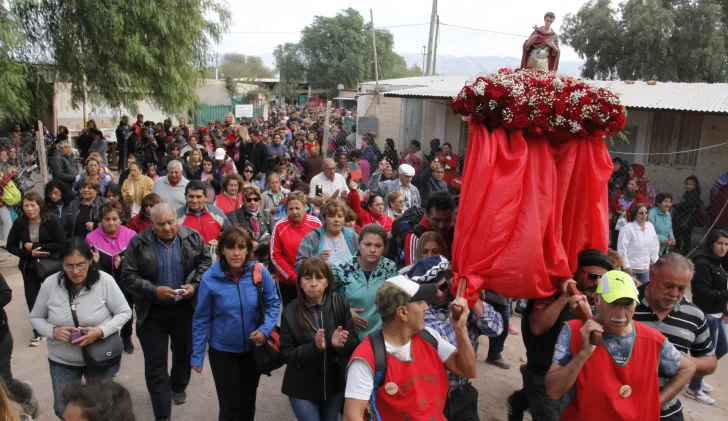 Feria de artesanos y espectáculos para celebrar por San Expedito, en Bermejo