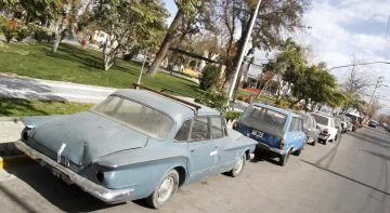 En promedio hay 10 autos radiados en los frentes o alrededores de las comisarías