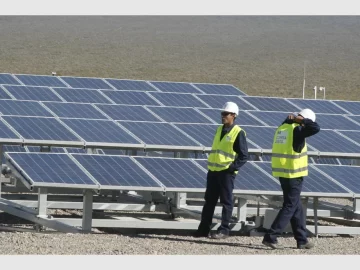 Proyecto de energía solar creará 300 puestos de trabajo y abastecerá a 136.000 familias