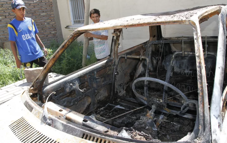 “Le quisieron robar y como no pudieron le prendieron fuego, así no se puede vivir”