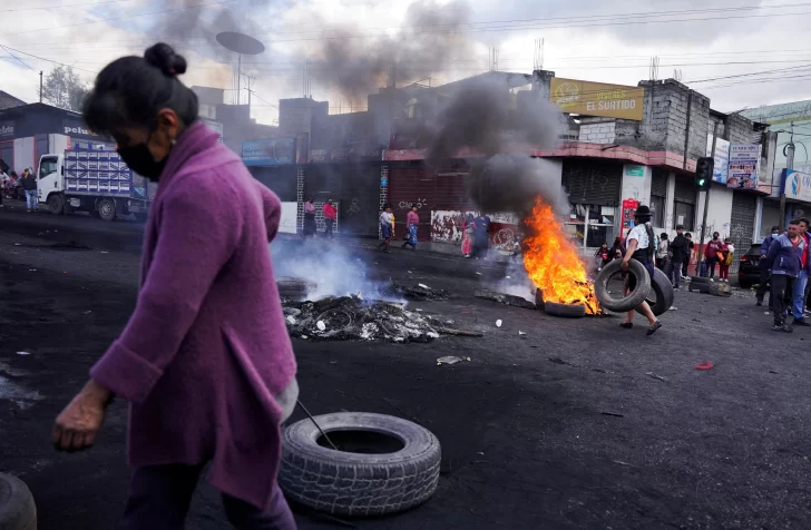 Grupo indígena de Ecuador desafía estado de excepción