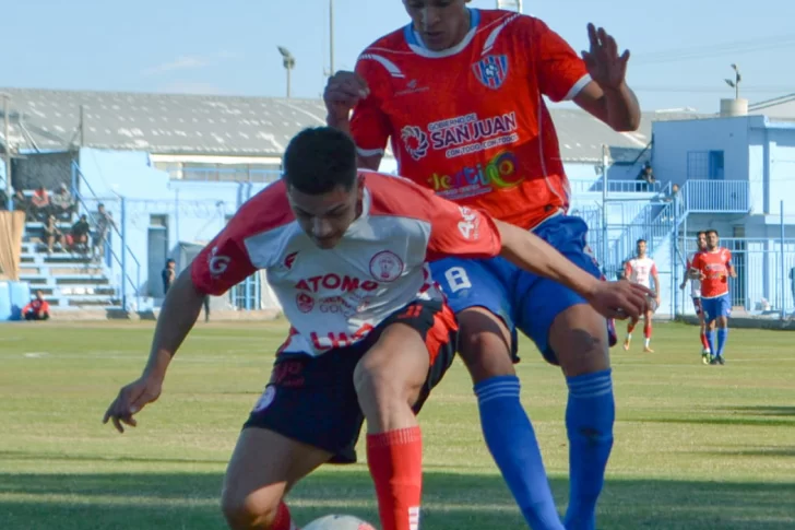 Peñarol hizo negocio en Huracán Las Heras