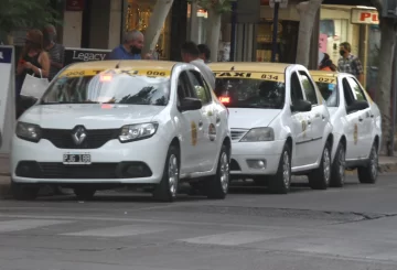 Después de dos años volverán a entregar licencias de taxis y remises por concurso